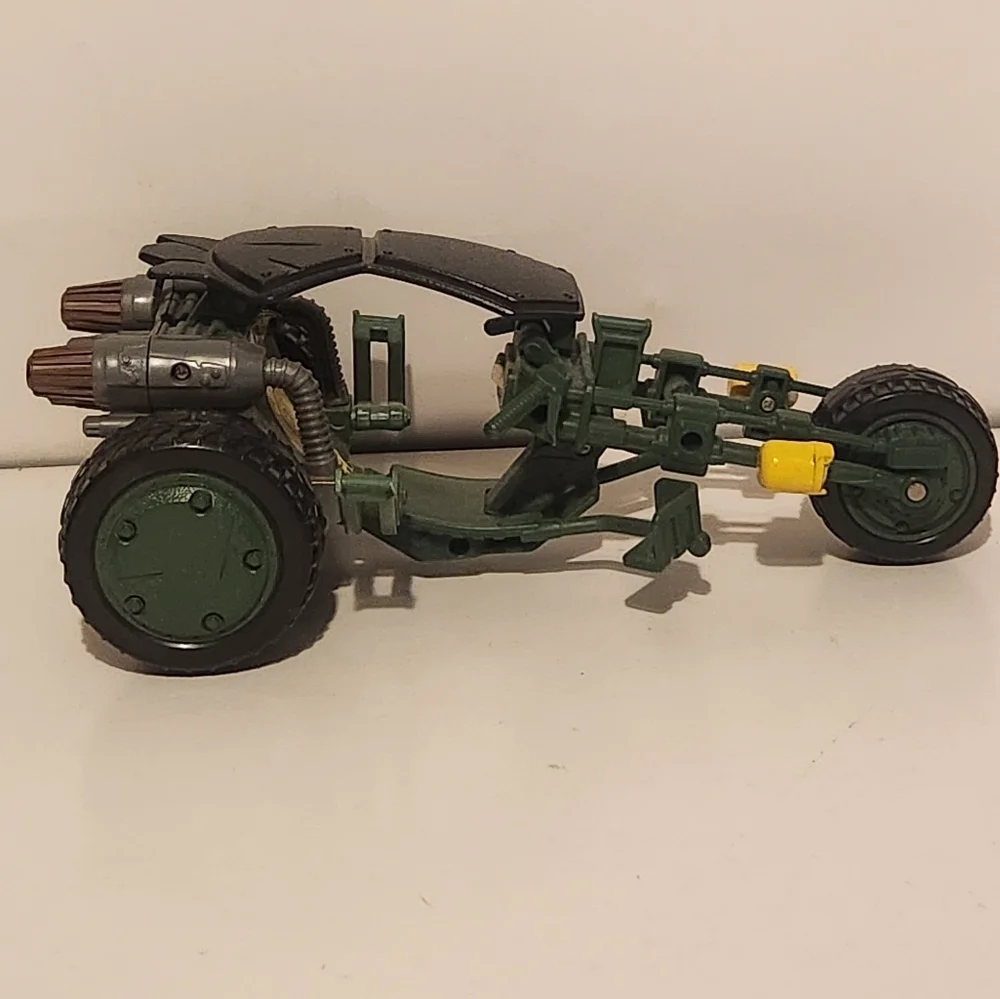 2012 TMNT Ninja Stealth Bike w/ Stealth Raphael Teenage Mutant Ninja Turtle